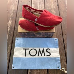TOMS Classic ALPARGATAS Shoes Red, Women’s 7 - Original BOX & Dust Shoe Bag